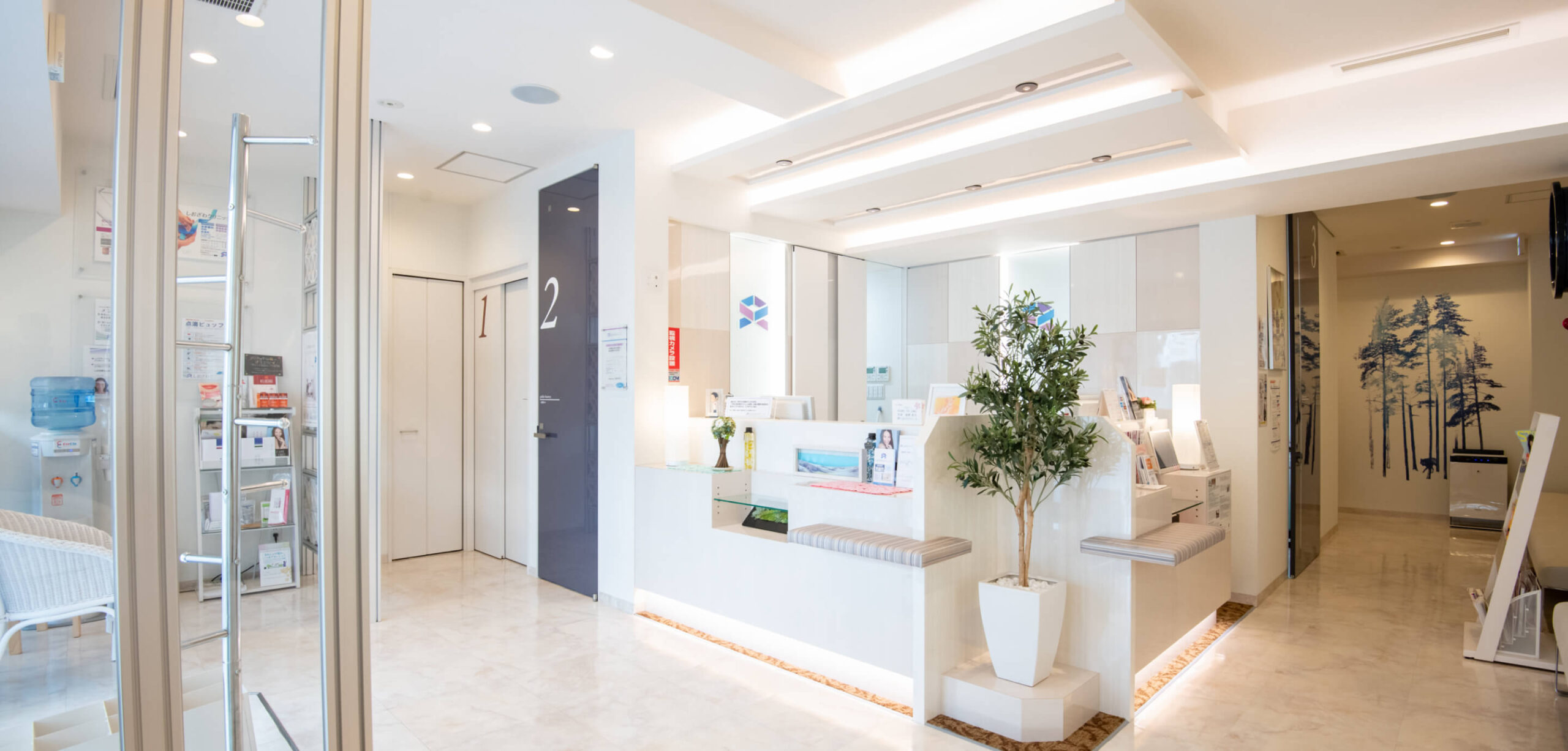 日本形成外科学会専門医による診療で、初めてでも安心の美容皮膚科